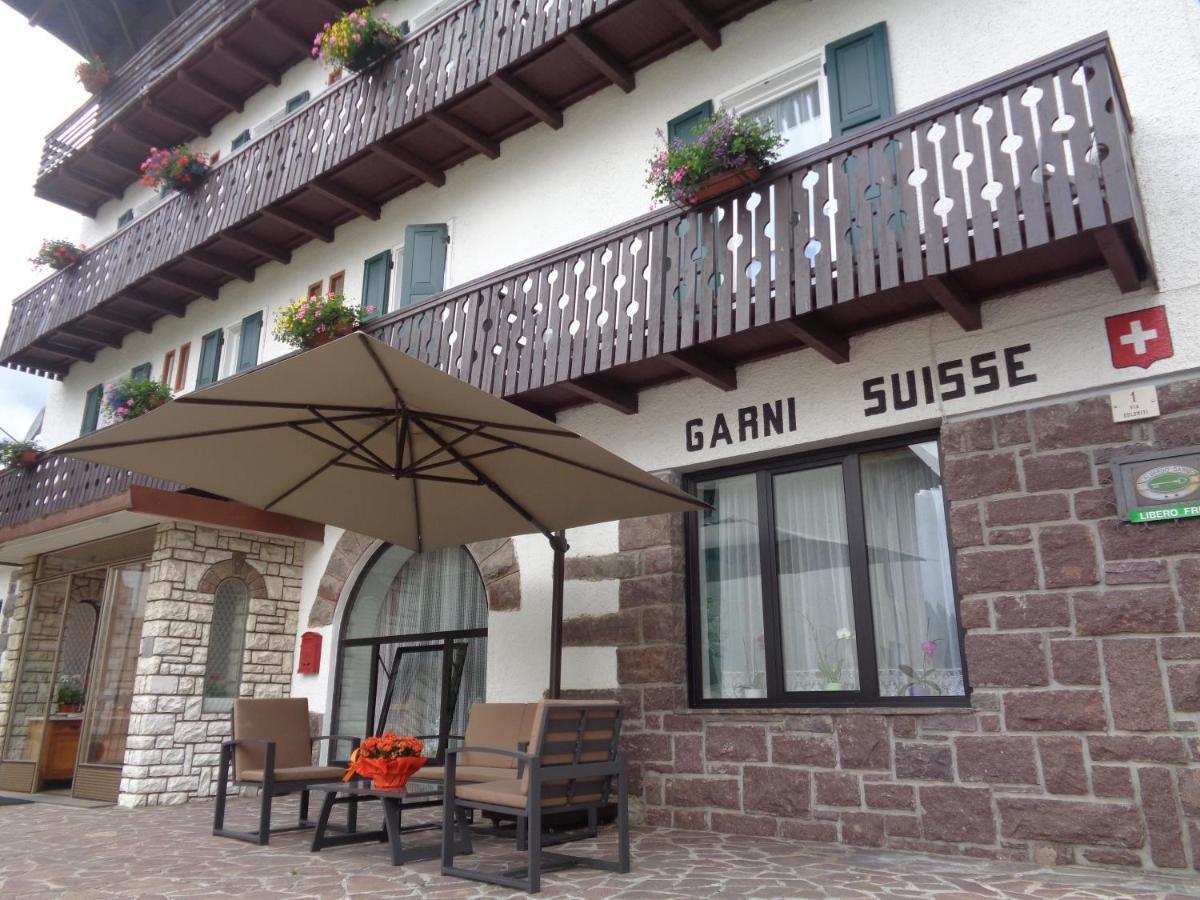 Hotel Garni Suisse Сан-Мартіно-ді-Кастроцца Екстер'єр фото