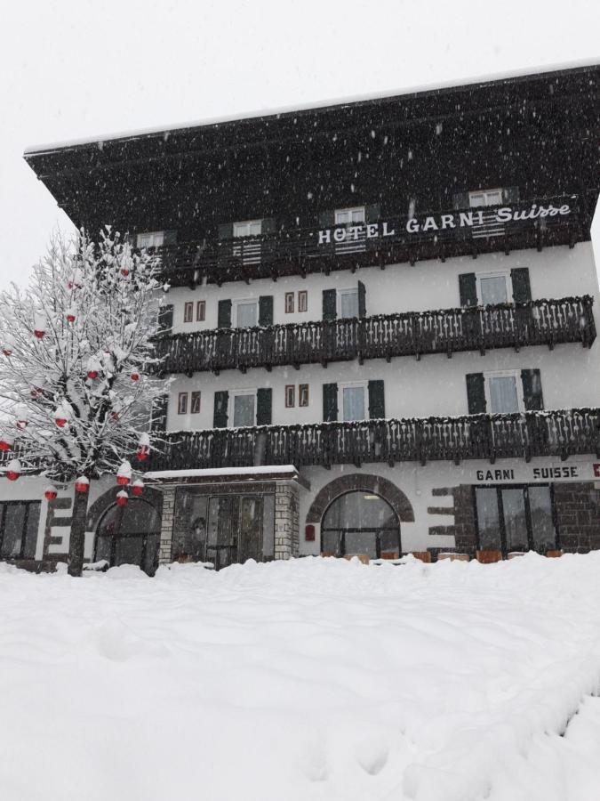 Hotel Garni Suisse Сан-Мартіно-ді-Кастроцца Екстер'єр фото