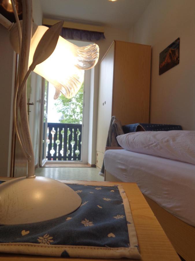 Hotel Garni Suisse Сан-Мартіно-ді-Кастроцца Екстер'єр фото